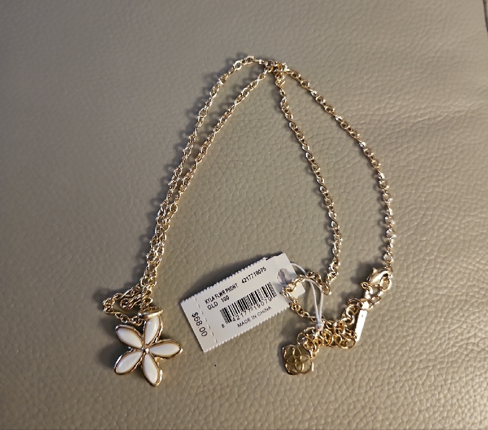 Kendra Scott Gold and White Necklace with Flower Pendant